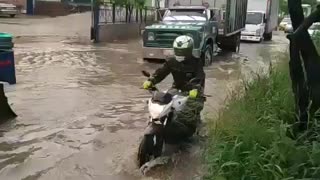 inundación en la vía Chimitá