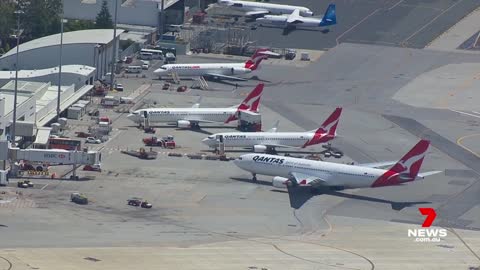 Qantas flight QF933 into Perth makes mid-air mayday call in fuel emergency