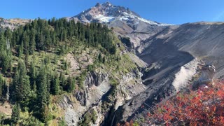 Oregon – Mount Hood – Panoramic Views of Glacially Carved Mountain – 4K