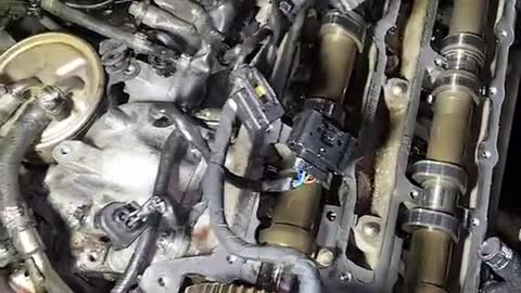 Automobile engine gear adjustment car repair