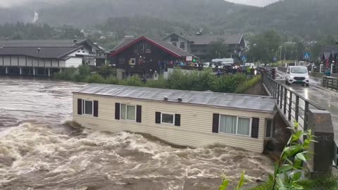 Cabin crushed by bridge during flooding in Hemsedal, Norway