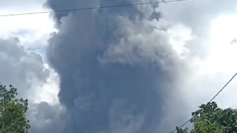 Volcano going off in West Sumatra