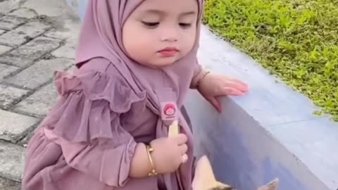 Cute baby 🐥and cat