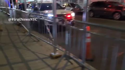 CRIMINAL COURT MANHATTAN NY METAL BARRICADE AROUND COURT HOUSE AWAITING PRESIDENT TRUMP