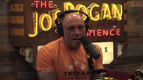 Joe Rogan: It's 'F*cking Wild' That We Follow Bill Gates' Advice on Matters of Public Health