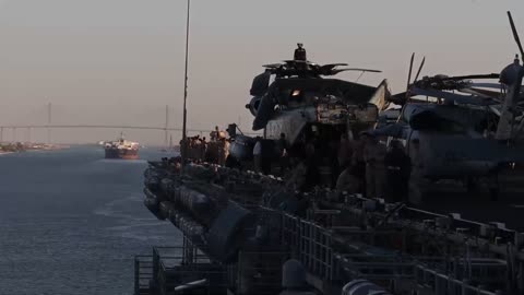 Timelapse_ USS Bataan (LHD 5) Transiting the Suez Canal