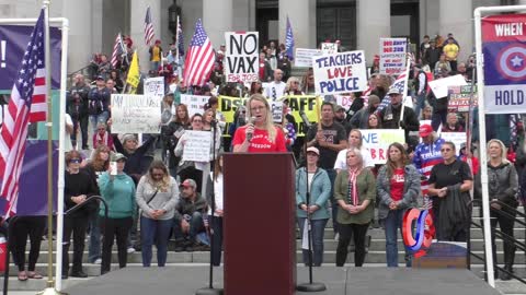 Thousands Show Up To The Washington State Capitol Building To Oppose The Mandates