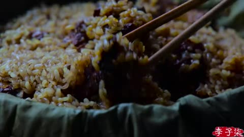 Lotus leaf glutinous rice spareribs