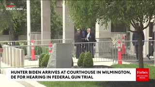 BREAKING: Hunter Biden Repeatedly Heckled In Front Of Federal Court For Gun Trial🤣