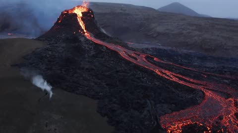 Insane footage of volcano in Iceland