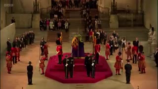 Queen’s Guard Collapses In Front of Her Coffin