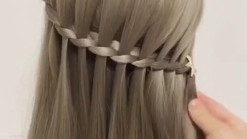 VERY BEAUTIFUL HAIRSTYLES FOR SHORT HAIR.EASY HAIRSTYLES FOR GIRLS.