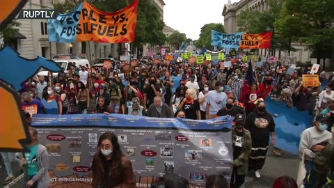 USA: Arrests made at indigenous people's protest in DC - 11.10.2021