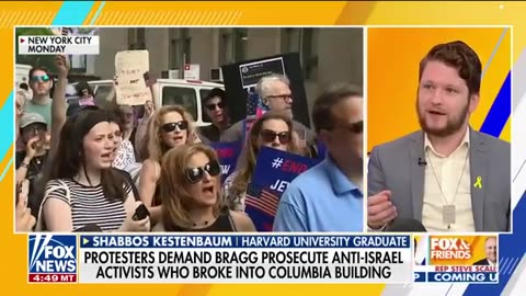 Protesters swarm Alvin Bragg's office after dropping charges for Columbia protesters