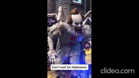 so-many-to-choose-from-halloween-horror-monsters_Twzq2zIN.mp4