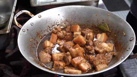 Pork adobo (Filipino Recipe)