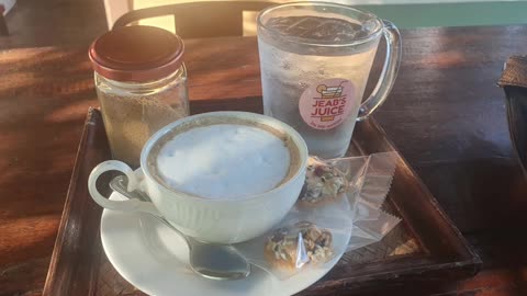 JEAB'S JUICE & KOFFEE _ Cafe Latte Lovely in Udon Thanee Isaan Thailand #shorts #coffeechilltv