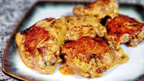 Keto Recipes - Creamy Garlic Alfredo Chicken