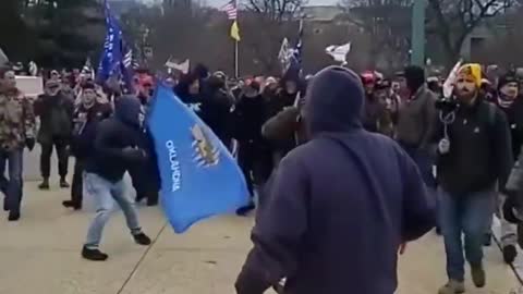 Washington Protests 2021 Welcomed In | Police Open Gate for Protestors to enter at Capitol