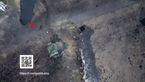 Russian Warrior Walks Up AFU Militants In A Trench...And Destroy Them.