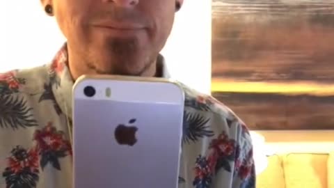 Magic Trick When Apple phone to be Fun