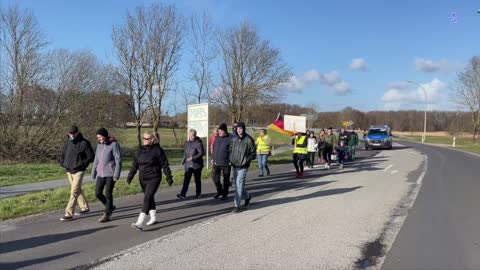 Loitz - Eindrücke vom Spaziergang und Abschluß der Kundgebung 09-04-2022