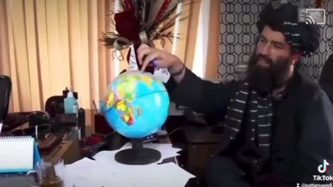 Taliban official is asked to find Afghanistan on the map. He's no idea. #Shorts
