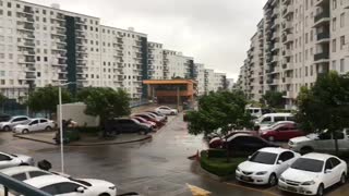 Lluvia con fuertes vientos azota a Cartagena este sábado