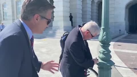 Rep: Mo Brooks Perfectly Shows How to Deal With CNN Reporter Jim Acosta