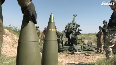 Ukraine troops blast russian invaders with new us howitzers