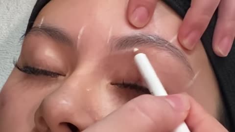 Eyebrow Waxing with Sexy Smooth Hypnotic Purple Seduction Hard Wax by @justjillcosmetics