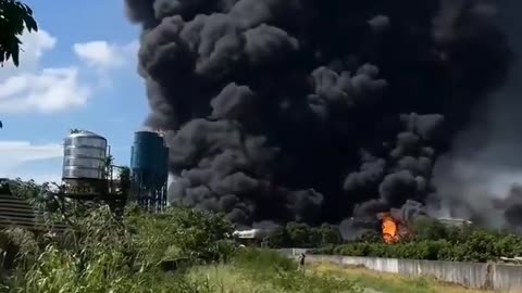 There was an explosion at a plastic resin factory in Taiwan, and a mushroom cloud appeared!