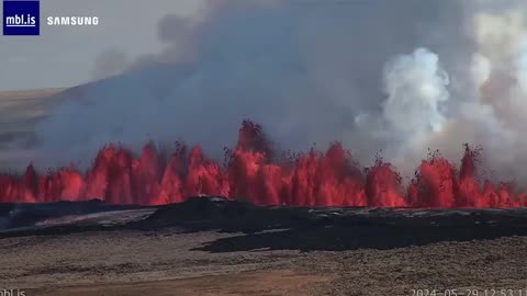 New volcanic eruption has just started on Iceland's Reykjanes Peninsula