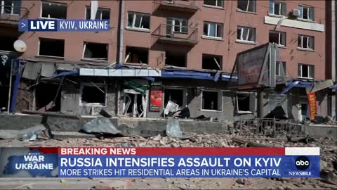 Kyiv under fire as Russian forces close in on Ukraine capital