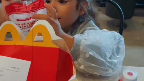 elif having fun in the mc donals