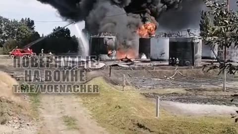 🇷🇺🇺🇦 Consequences of a strike on an oil depot in the area of Kiev region.