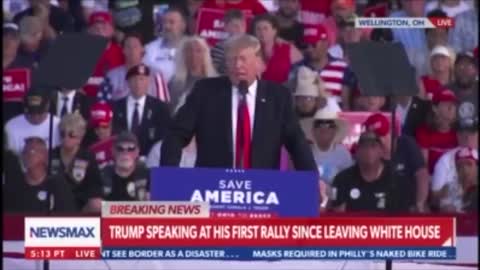 Crowd Goes Wild As President Trump Reads "The Snake" Poem At Rally In Ohio