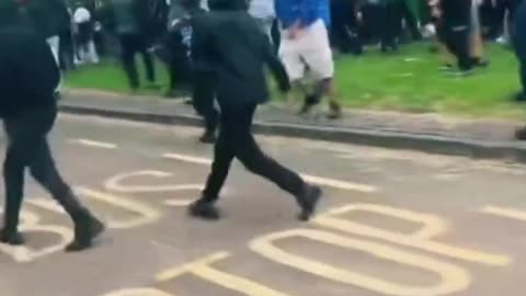Muslim protesters in Birmingham attack innocent person’s car