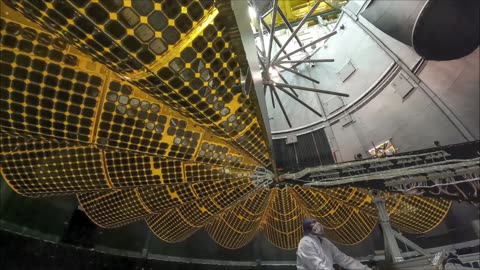 Nasa's lucky Missions Extends it's solar Arrays