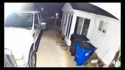 BRAZEN thief attempts break-in TWICE! Surveillance footage