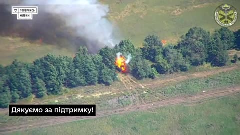 Russian 2S5 Hyacinth-S Self-Propelled Howitzer Cooking Off After Drone Strike