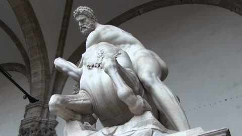 Giambologna : Hercules Slaying a Centaur - Loggia dei Lanzi