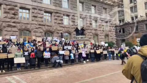 Kiev residents held a rally at the city administration building