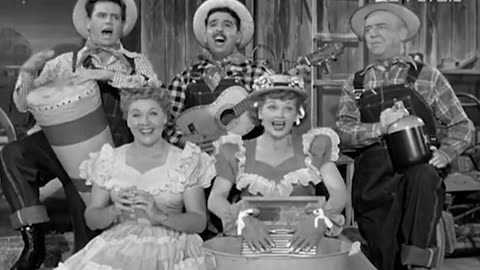I Love Lucy Season 3 Episode 29 - Tennesse Ernie Hangs On