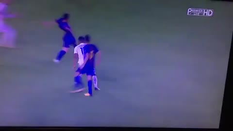 Messi destroys Ramos