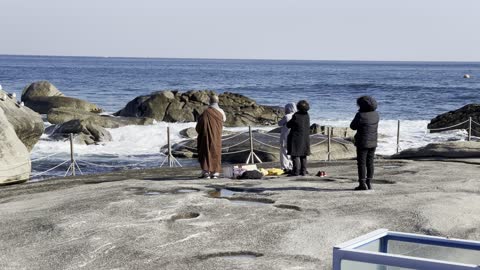 Korean monks and believers