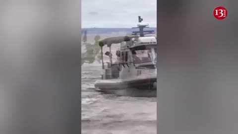 Ukrainian National Guards destroy Russian boat with a kamikaze drone