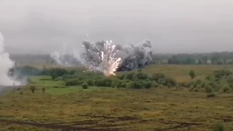 Thermobaric vacuum bombs being used up close. Ukraine war