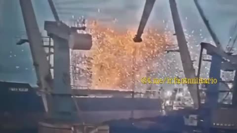 Insane Video of a Russian Missile Strike On Liberian Bulk Carrier Kmax RuleR