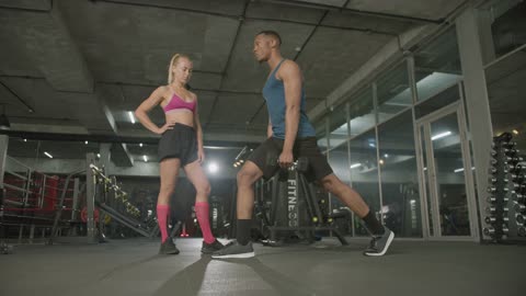 Dumbbell Walking Lunge